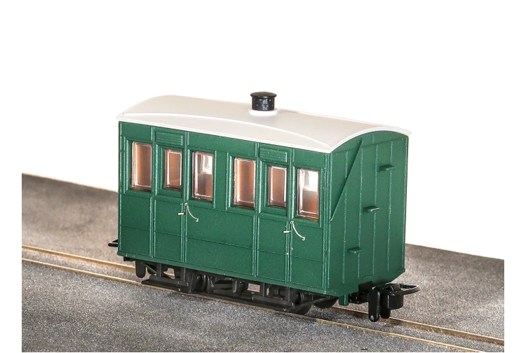 peco-oo-9-gr-500ug-glyn-valley-tramway-4-wheel-enclosed-side-coach-no-markings-plain-green