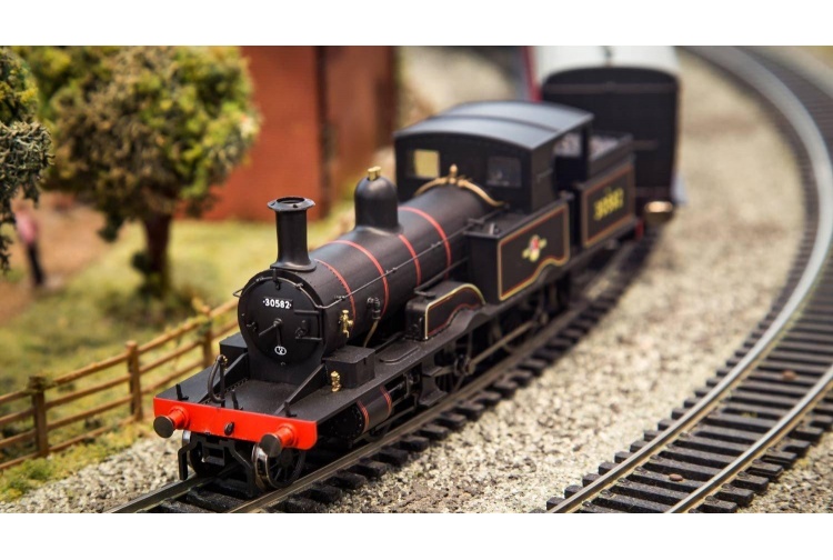 Hornby R3334 BR 4-4-2T Adams Radial 415 Class Late BR 3