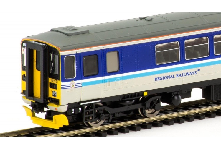 Hornby R3477 Class 153 153321 - Regional Railways Livery pic3