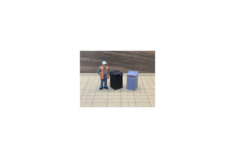 rusty-rails-modelling-rrm059-litter-bins-1-76-oo-gauge-unpainted-1