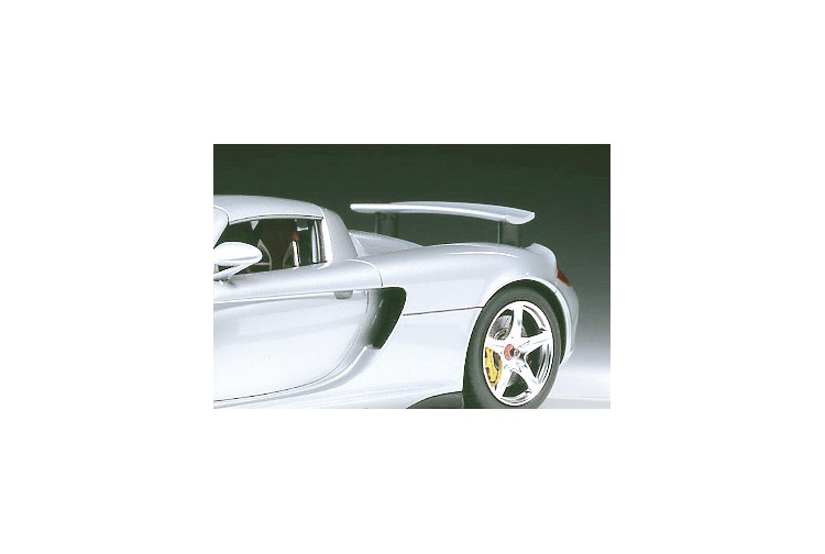 Tamiya 24275 Porsche Carrera GT Spoiler Raised