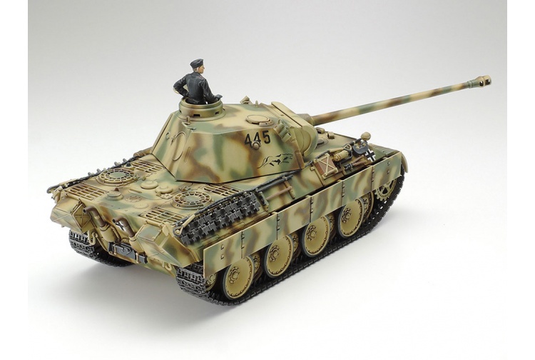 Tamiya 32597 German Tank Panther Ausf.D Right Rear